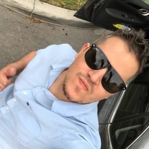 Meet your Posher, Erik